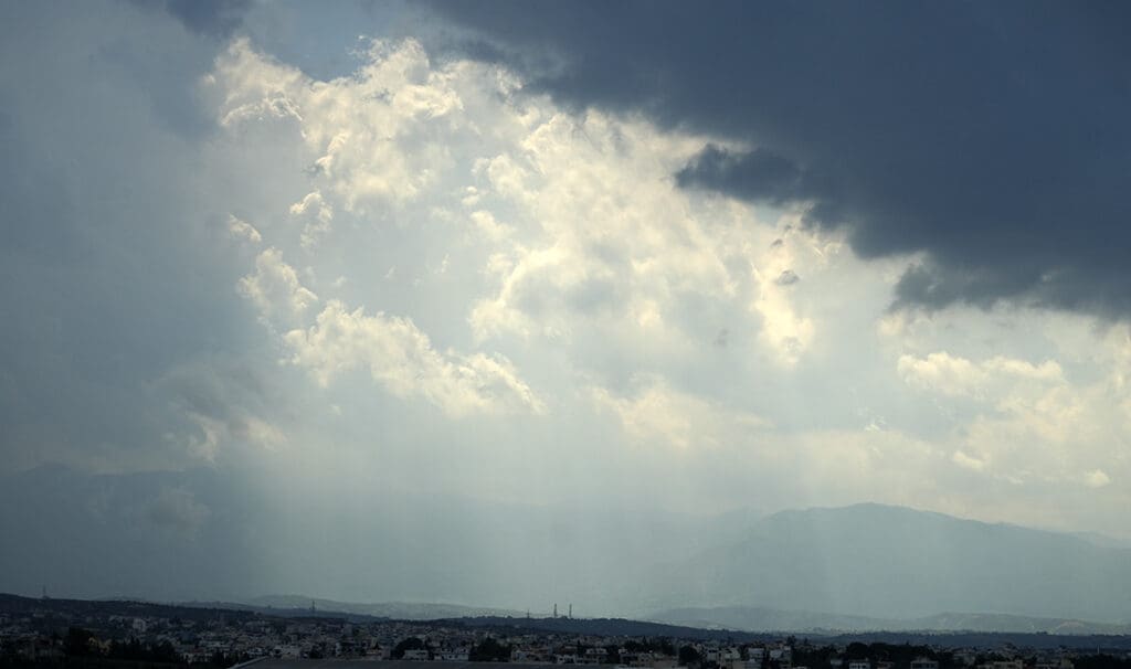 καιρός σύννεφα