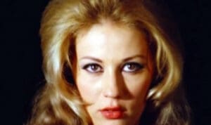 Στα δικαστήρια οι κόρες της Ζωής Λάσκαρη για τα κοινόχρηστα του σπιτιού στο Πόρτο Ράφτη