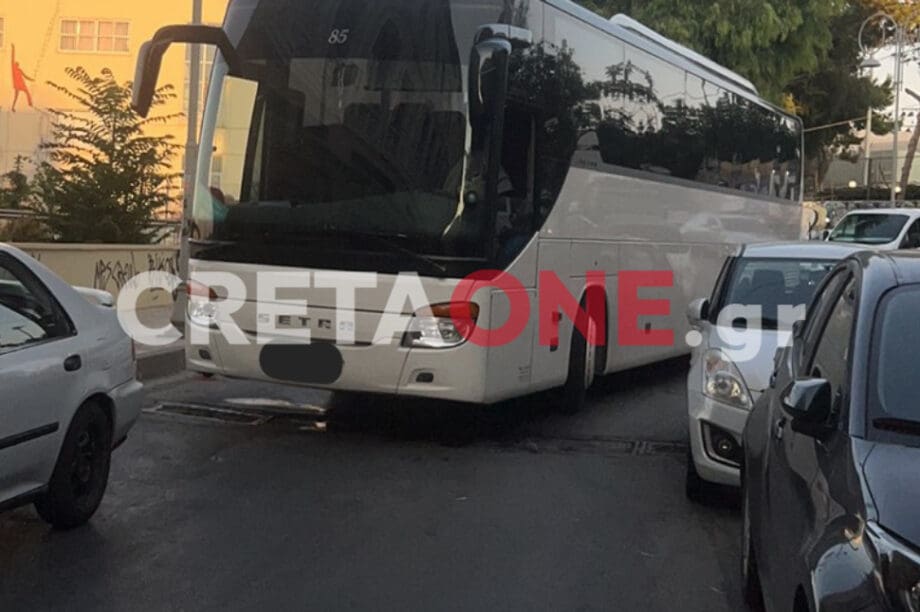 Ηράκλειο: Μπλόκο στα λεωφορεία από την παράνομη στάθμευση
