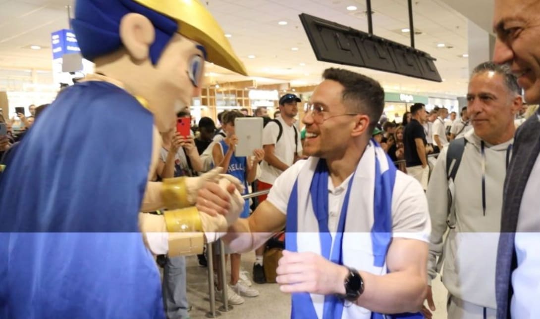 Λευτέρης Πετρούνιας