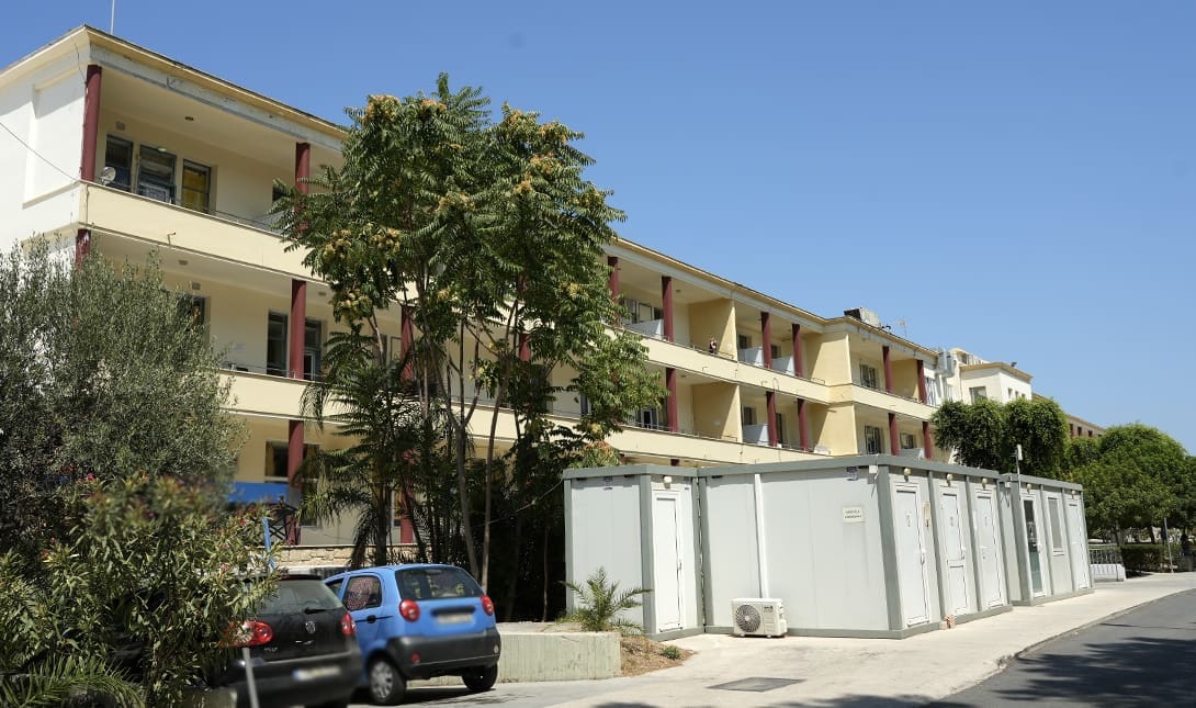 ΒΕΝΙΖΕΛΕΙΟ ΝΟΣΟΚΟΜΕΙΟ μηνιγγίτιδα