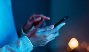 Στο «στόχαστρο» 18 influencers για διαφήμιση παράνομου τζόγου – Ξεπερνούν τα 3 εκατ. οι followers τους