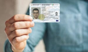 Τέλος χρόνου για τις παλιές ταυτότητες: Ποιες αλλαγές έρχονται μέχρι το καλοκαίρι