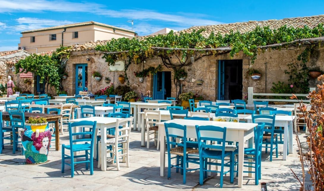 ταβέρνα