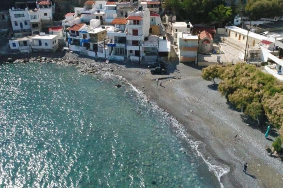 τρεις εκκλησιές
