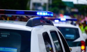 Χειροπέδες στον 15χρονο γιο της δημάρχου για τις 13 μαχαιριές στη μητέρα του στην Γερμανία