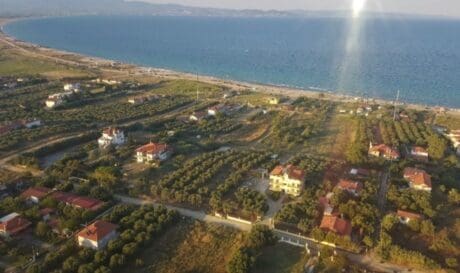 Η Χαλκιδική στην πρώτη θέση με τις περισσότερες καταγγελίες για ελέγχους σε παραλίες