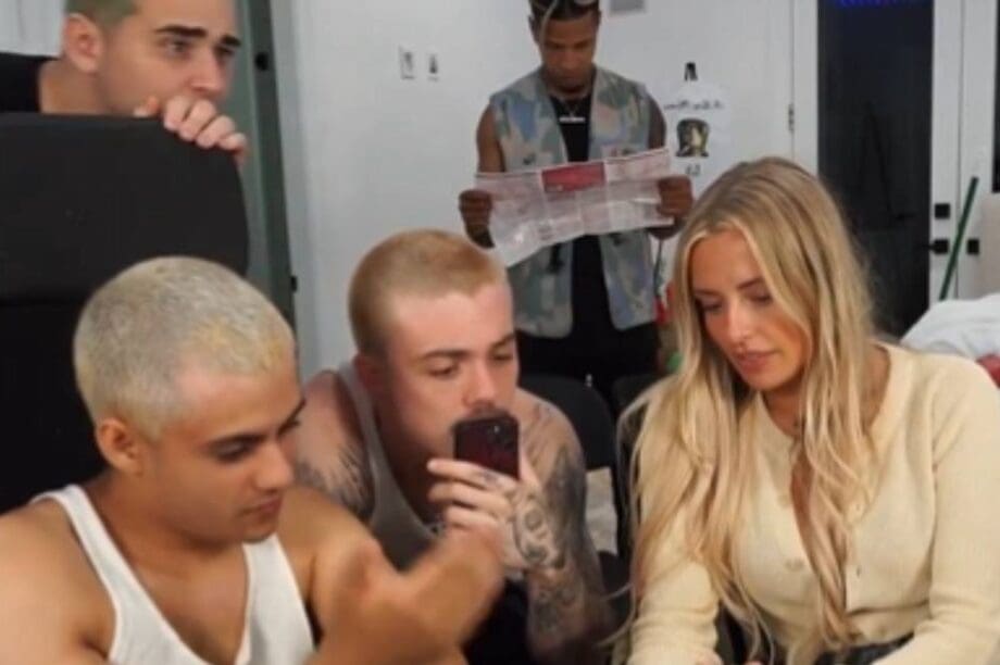 Μοντέλο του OnlyFans έδειξε σε stream το απίστευτο ποσό που έβγαλε από την πλατφόρμα μέσα σε τρία χρόνια (vid)