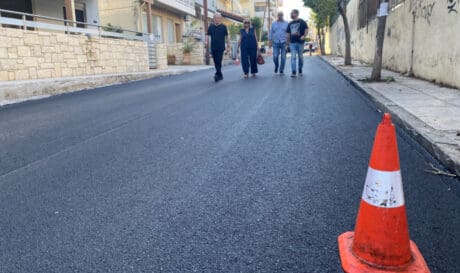 Ηράκλειο: Ανακατασκευή του οδοστρώματος για τις διαβάσεις πεζών στη συμβολή των οδών Αχαιών και Βενιζέλου
