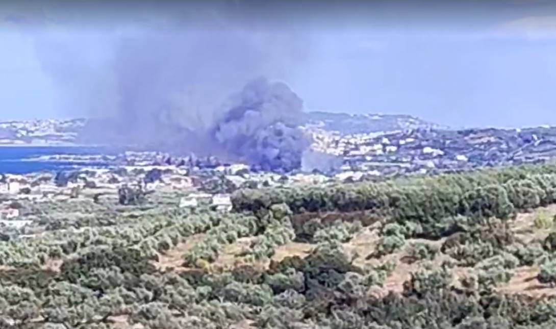 Χανιά: Εκκενώνονται σπίτια και ξενοδοχεία στον Πλατανιά μετά από ειδοποίηση του 112