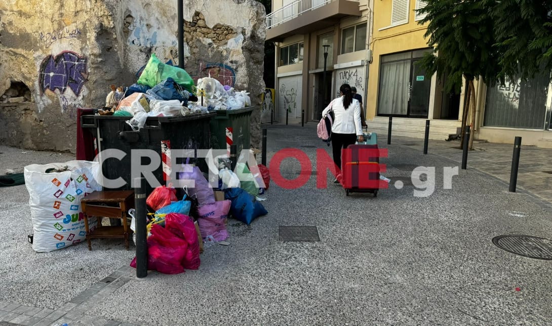 Λύση στο θέμα της διαχείρισης των απορριμμάτων του Ηρακλείου αναζητά η δημοτική αρχή, καθώς η μαζική αποχώρηση των συμβασιούχων της καθαριότητας