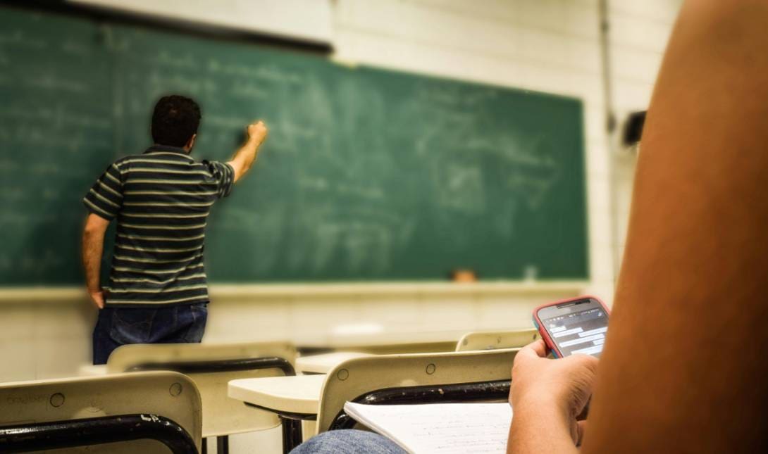 Σχολείο Εργασίες ύψους 1,5 εκ. ευρώ σε 23 σχολεία, σε 18 σχολικά συγκροτήματα στου Δήμου Ηρακλείου δάσκαλος καλοκαίρι