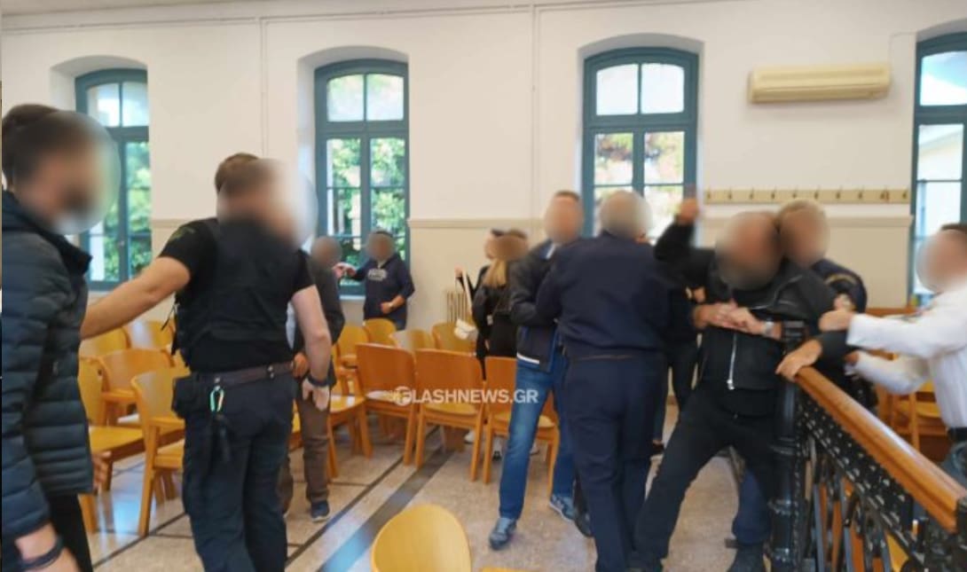 ΔΙΚΗ ΦΟΝΙΚΟ ΜΠΑΛΙ ΕΝΤΑΣΗ