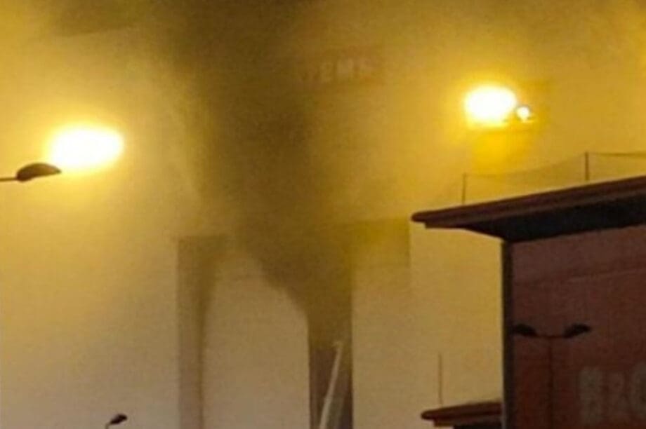 Φωτια ναυπηγειο βρετανια