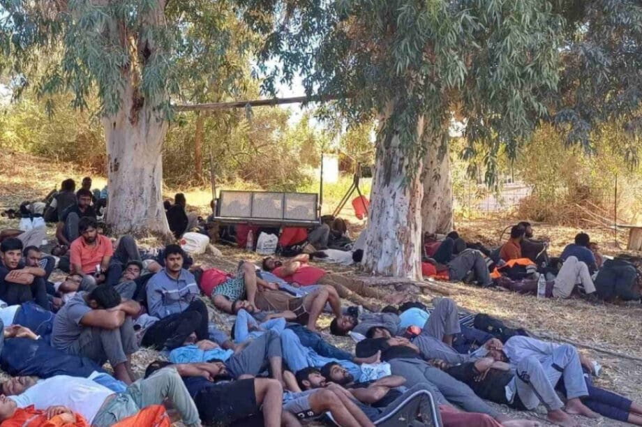 ΜΕΤΑΝΑΣΤΕΣ ΓΑΥΔΟΣ