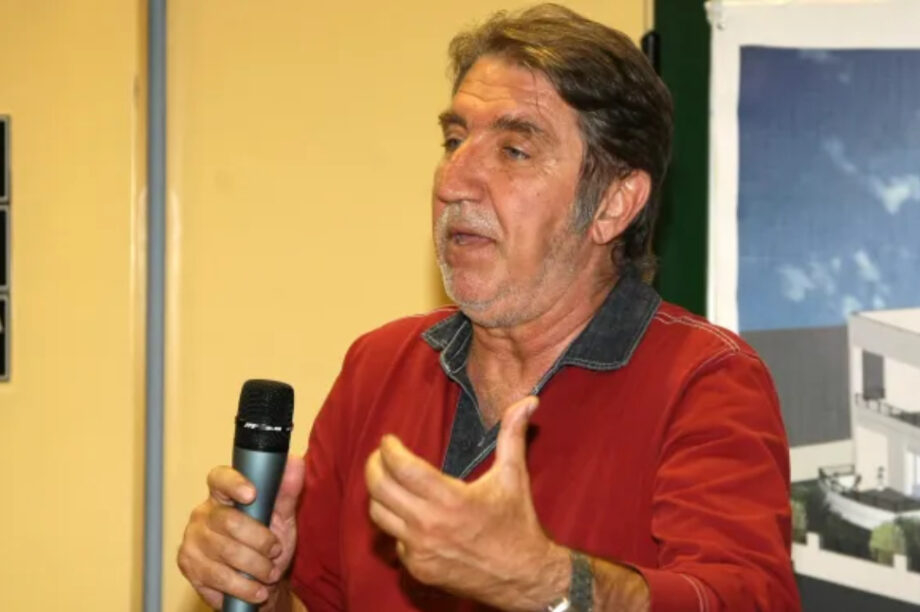 Μανώλης Παπακαλιάτης
