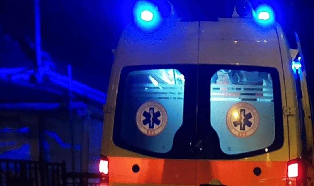 τροχαίο ΕΚΑΒ-ασθενοφόρο τραγωδία
