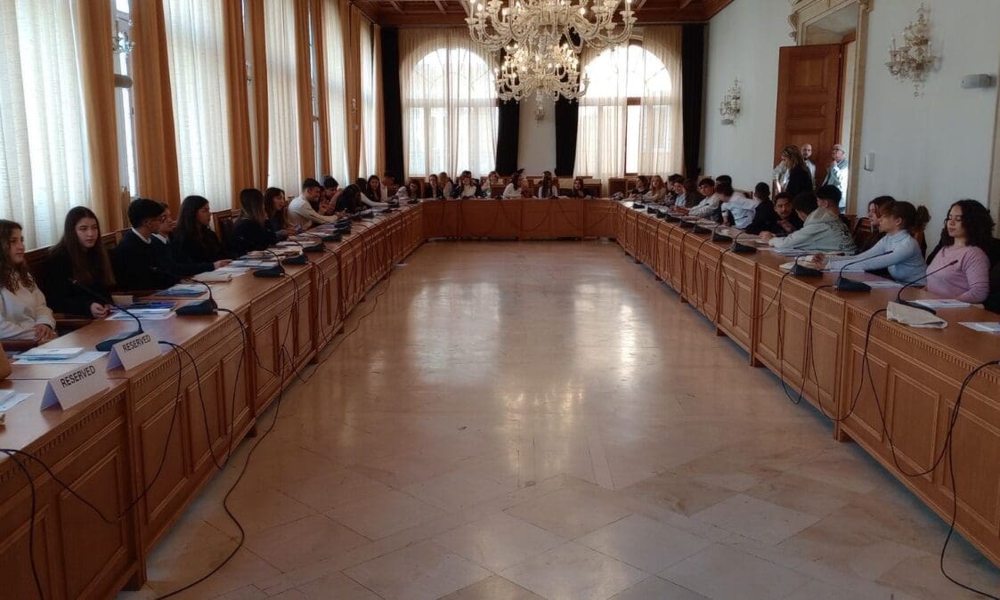 δημοτικο συμβουλιο