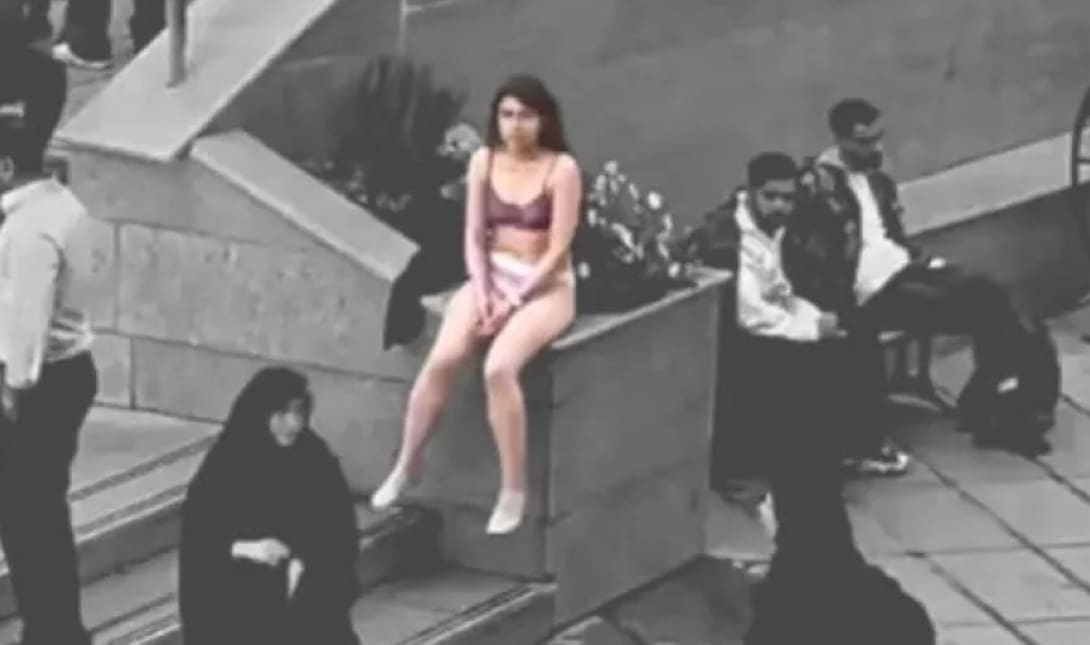 Ahoo Daryaei