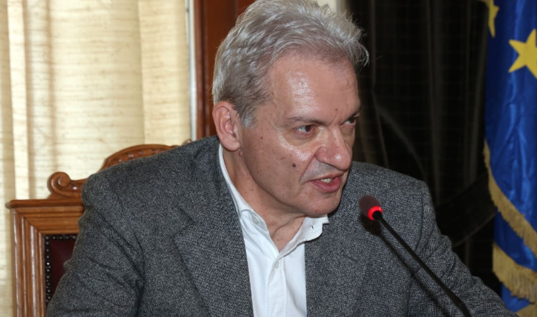 αλεξης καλοκαιρινος