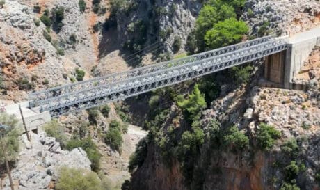 γέφυρα Αράδαινας