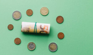 Έρχεται νέο voucher από 400 έως 800 ευρώ – Ποιοι είναι οι δικαιούχοι