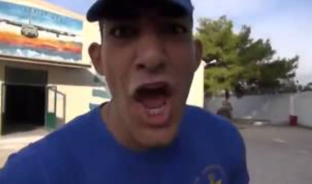 Γιατί αργείς