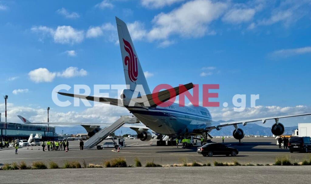 Το εντυπωσιακό Boeing 747 με το οποίο έφτασε ο Ζάο Λέτζι