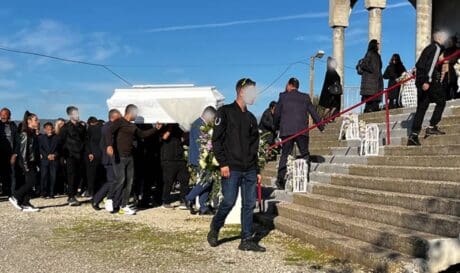Χαριτίνη