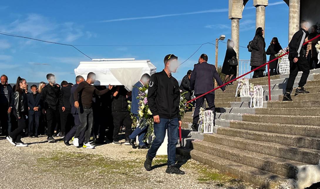 Χαριτίνη