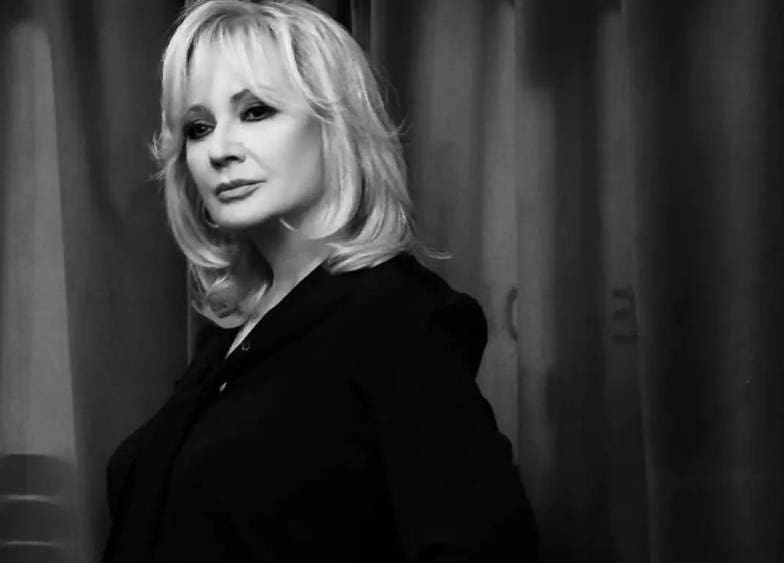 αγγελικη νικολουλη