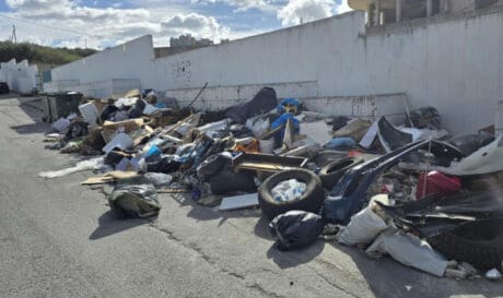 ΑΥΤΟΣΧΕΔΙΑ ΧΩΜΑΤΕΡΗ ΟΥΛΩΦ ΠΑΛΜΕ
