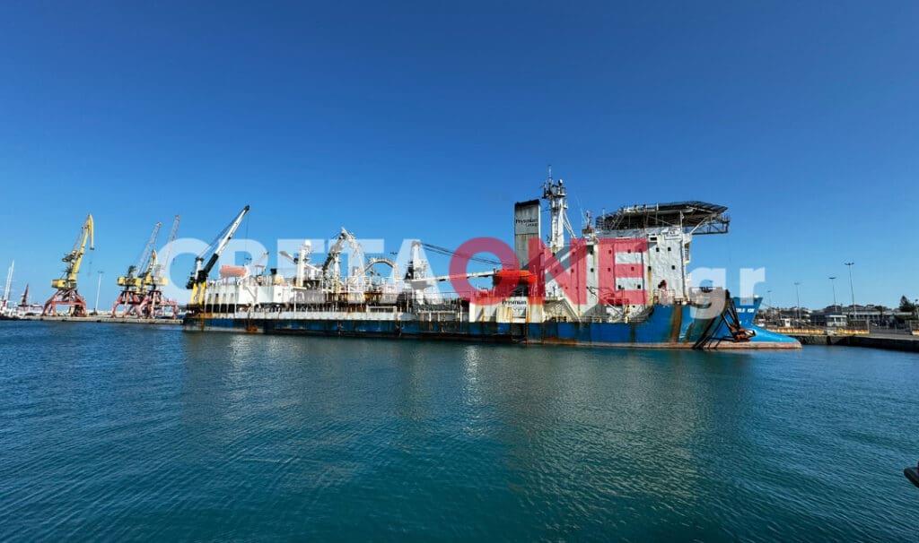 τα θηριώδη πλοία που εκτελούν την ηλεκτρική διασύνδεση Κρήτης - Αττικής