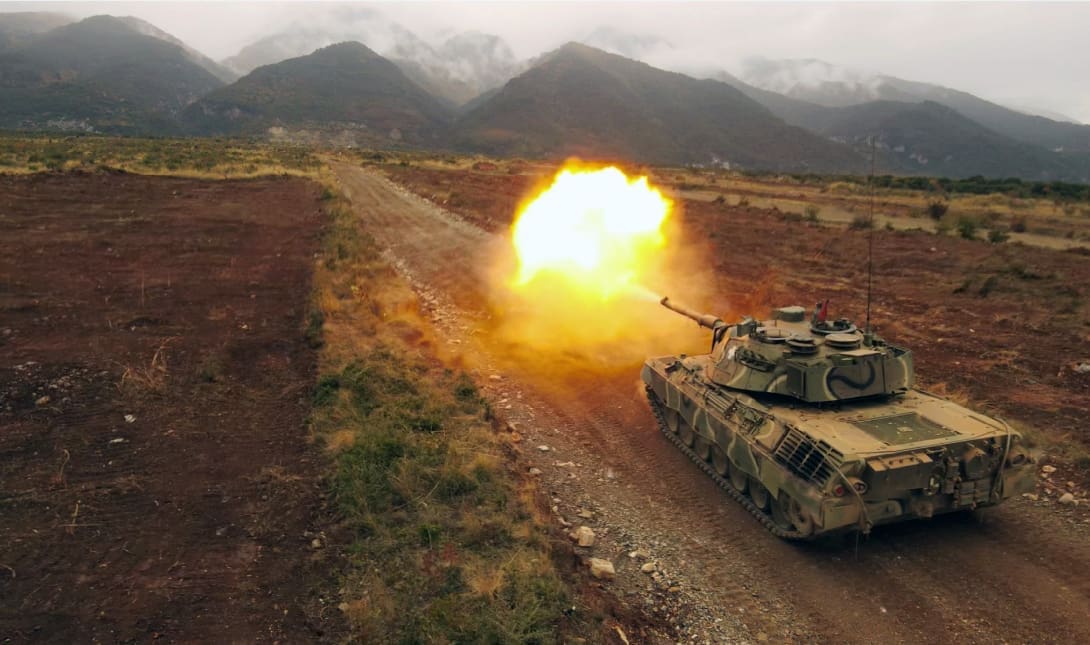Βολές αρμάτων Leopard 1A5 στο Λιτόχωρο