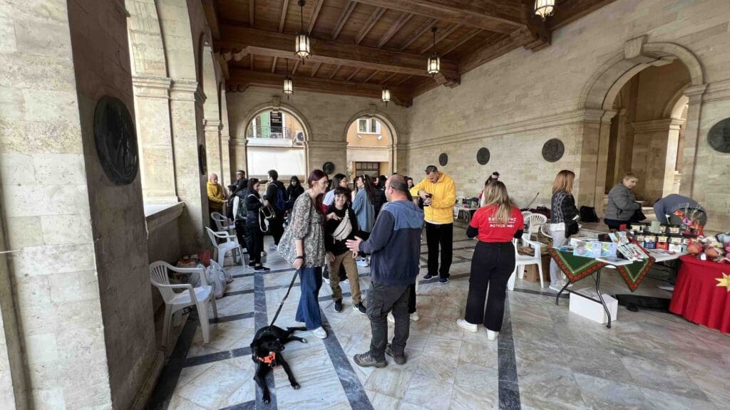 ΑΔΕΣΠΟΤΑ ΛΟΤΖΙΑ