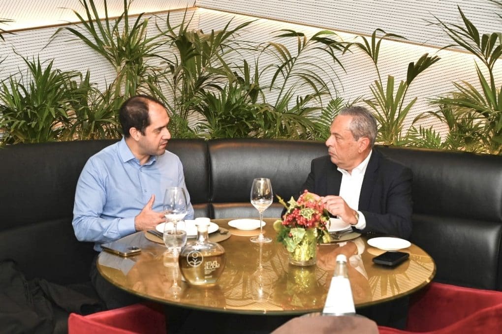 Στην Κύπρο και στο στρατόπεδο της ΕΛΔΥΚ βρέθηκε ο ΥΦΕΘΑ