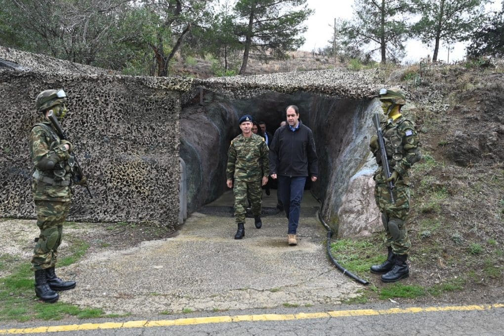 Στην Κύπρο και στο στρατόπεδο της ΕΛΔΥΚ βρέθηκε ο ΥΦΕΘΑ