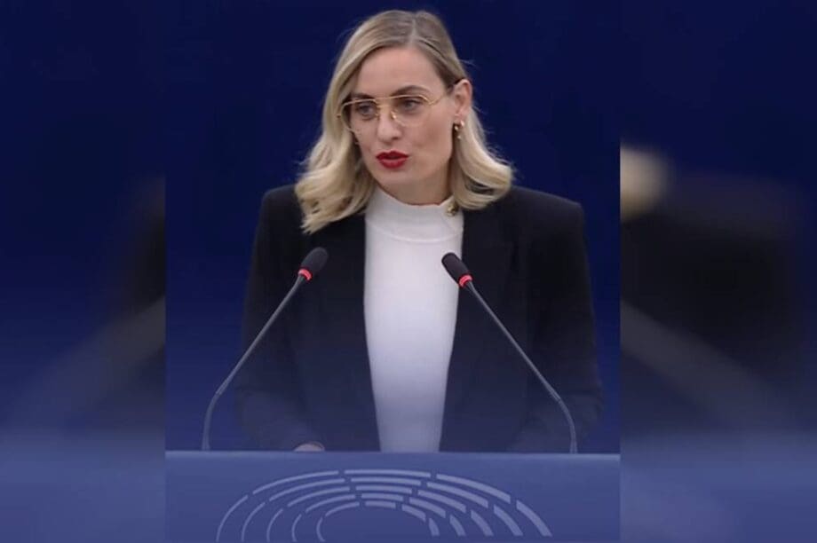 ελεονώρα μελετη