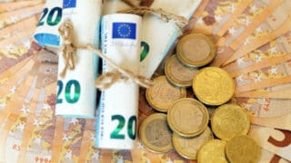 ΧΡΗΜΑΤΑ ΕΥΡΩ ΧΡΕΗ πάσχα πληρωμές οπεκεπε