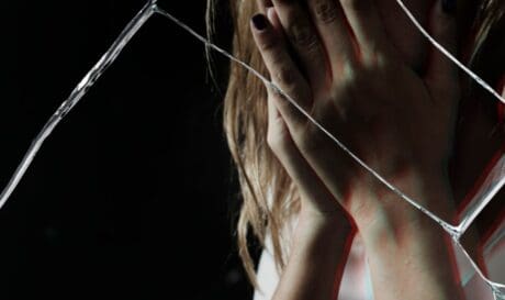 ΚΑΚΟΠΟΙΗΣΗ ΒΙΑΣΜΟΣ ΓΥΝΑΙΚΑ revenge porn βία