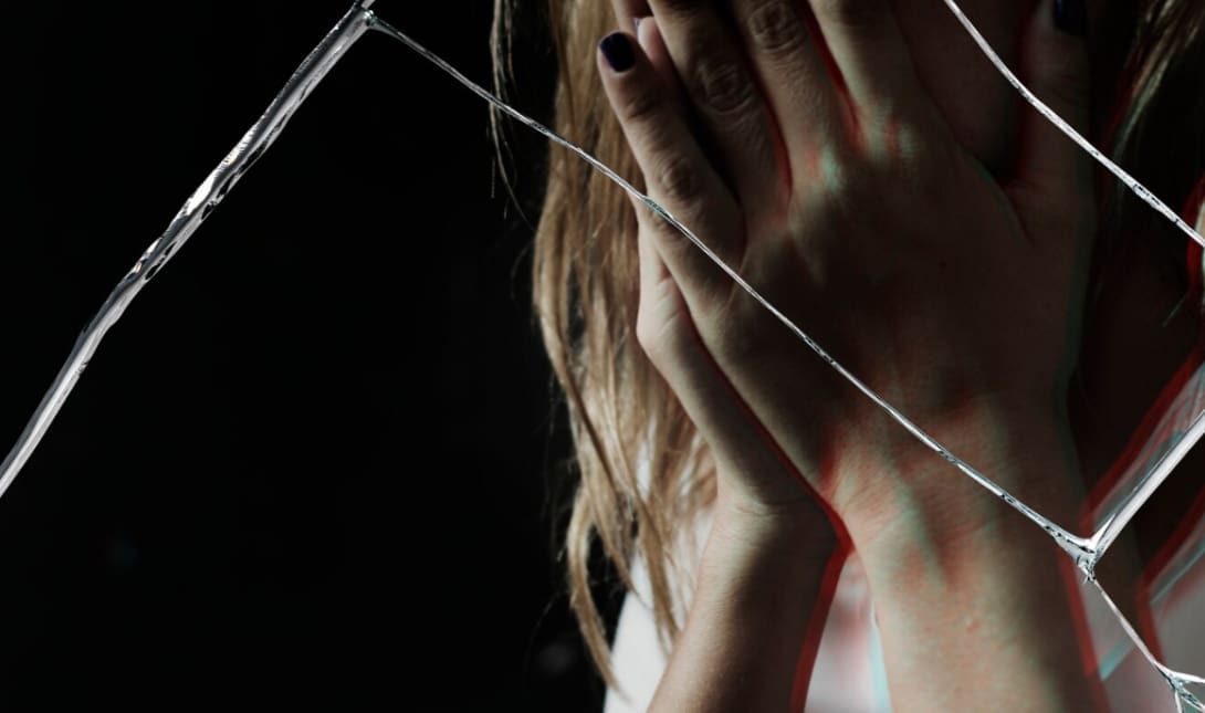 ΚΑΚΟΠΟΙΗΣΗ ΒΙΑΣΜΟΣ ΓΥΝΑΙΚΑ revenge porn βία