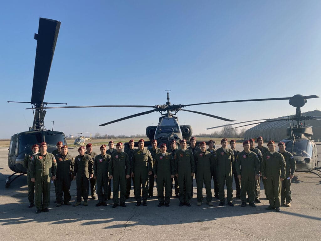 Σχολείο Εναέριας Μάχης και Τακτικής από την Αεροπορία Στρατού