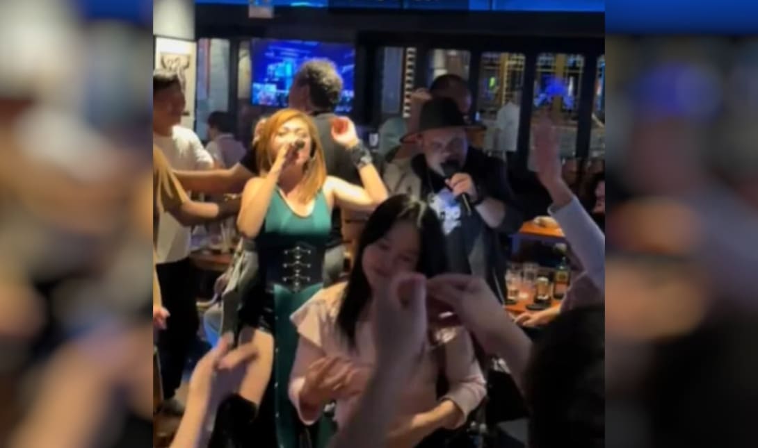 viral Κίνα Οικονομόπουλος