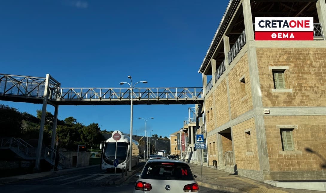 Χάος στο Ηράκλειο με την κυκλοφορία σε κεντρικό δρόμο