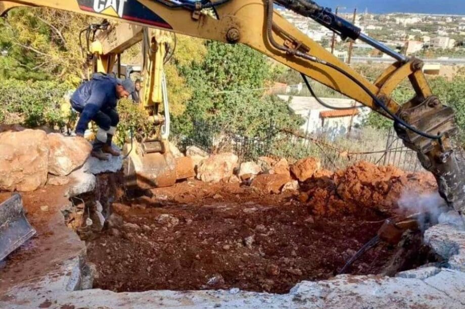 νερό γούρνες