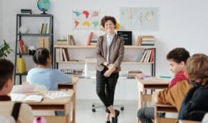 Πότε ανοίγουν τα σχολεία