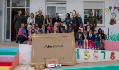 Τεχνολογικός εξοπλισμός σε σχολεία της Θράκης από το Υπουργείο Εθνικής Άμυνας