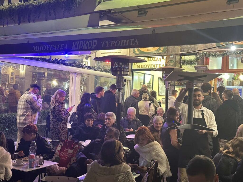 Κοσμοσυρροή για την παραδοσιακή μπουγάτσα