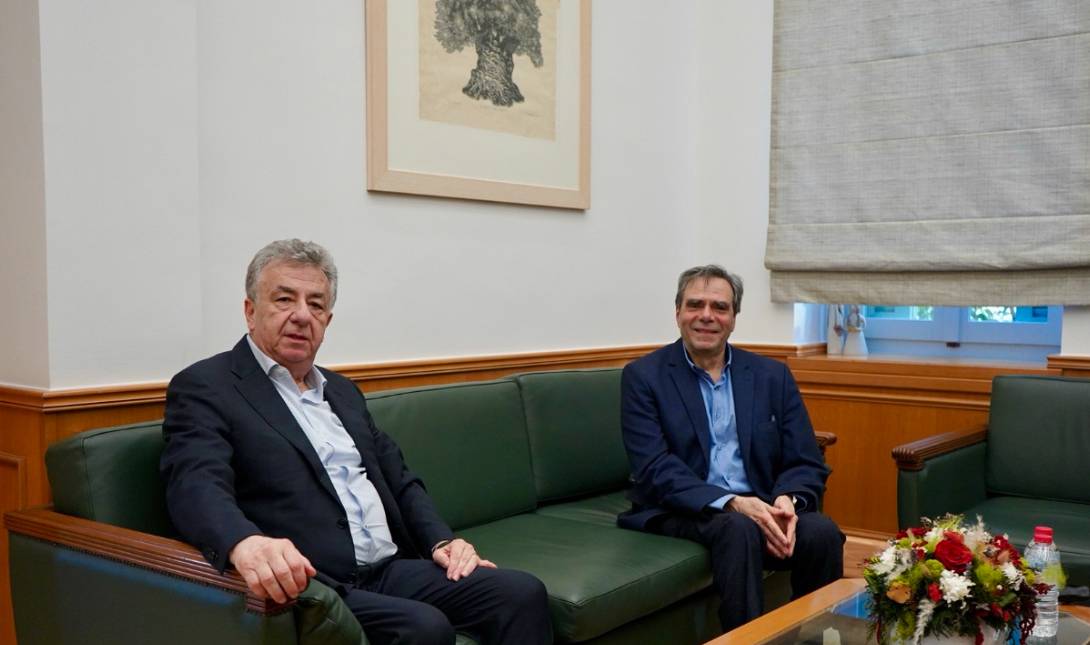 Αρναουτάκης πρύτανης