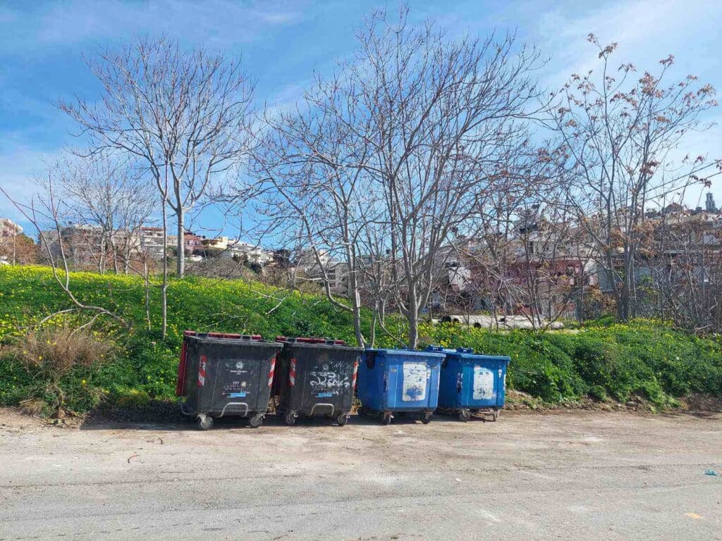 σκουπιδια μετά 